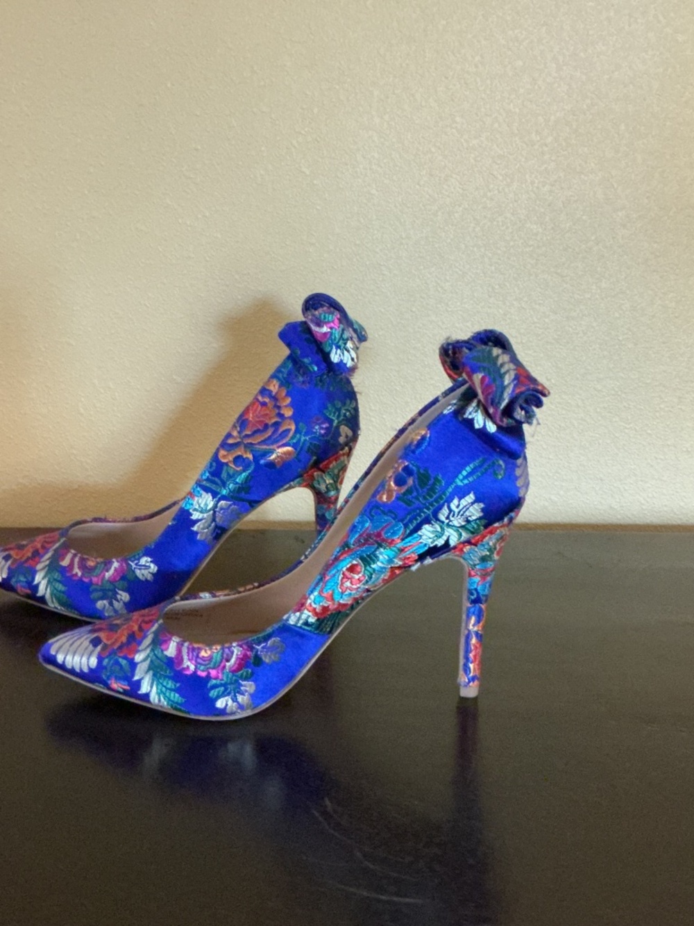 Satin heels Neiman Marcus size 6.5B. Blue multi